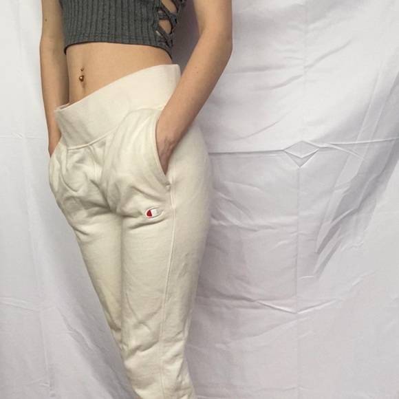 ☁️🤍VINTAGE cream champion sweat pants!!! - Picture 3 of 4